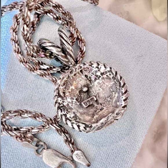 Vintage Large Cable twisted bezel set Pendant with a unique domed center! - Picture 4 of 12